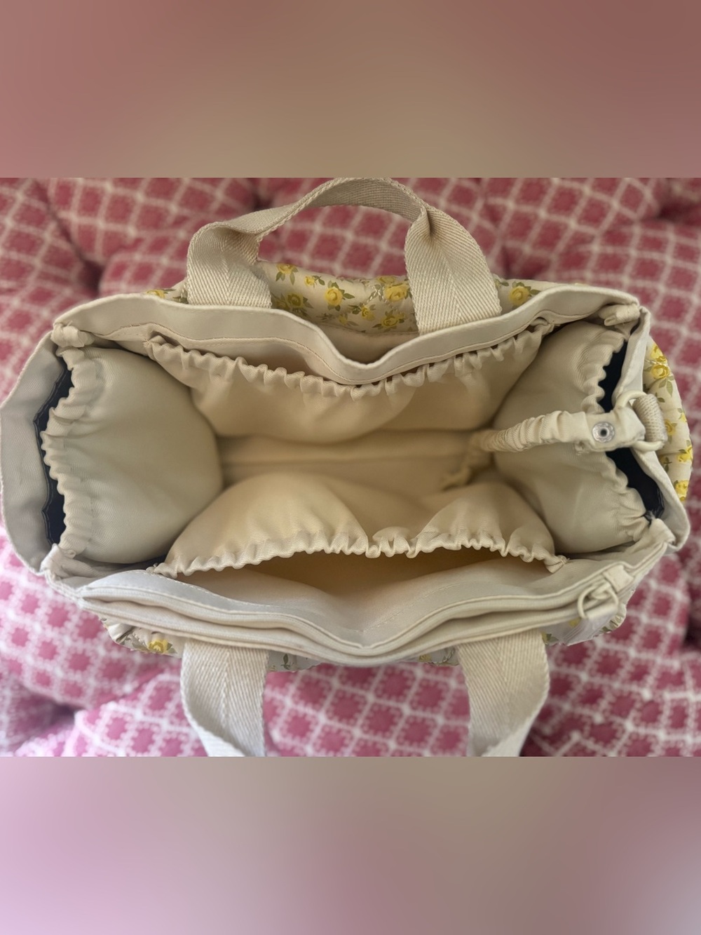 BÉIS The Caddy in Garden Party Diaper Bag - Picture 3 of 7